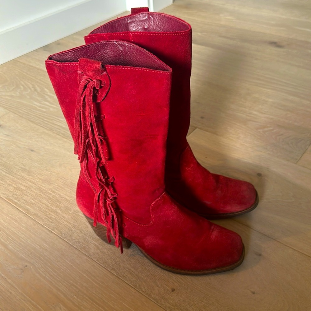 Matisse red suede fringe boots!